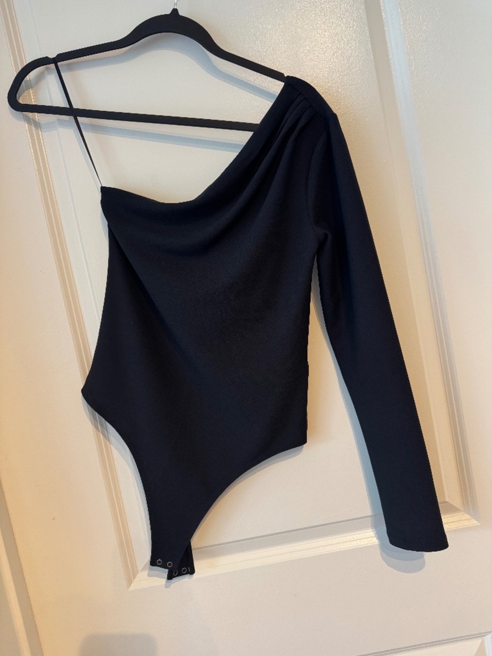 Abercrombie & Fitch Black One Sleeve Bodysuit; Size: Small